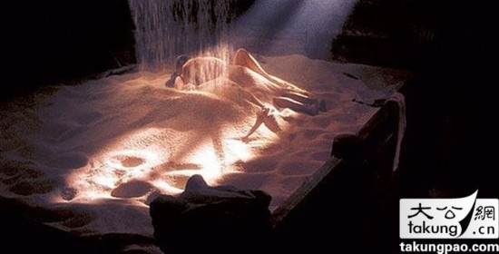 踢爆影视明星激战场所:汽车 浴室 厨房 酒窖 发