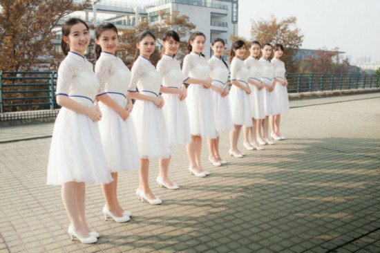 江大学礼仪队美女 带你重回白衣飘飘的<em>年代</em>(组