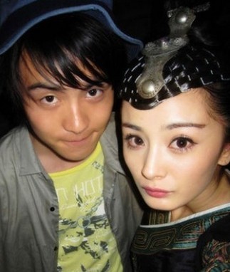 当红女星变形上位记:赵丽颖杨幂领衔假脸姐妹