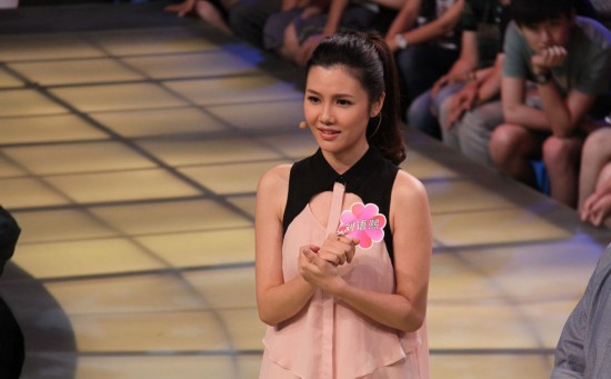 网友熬夜看<em>央视</em>体育实习女主播 杨茗茗素颜私