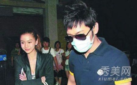 激战!张雨绮洞房照外流 20大明星激情<em>房事</em>遭直