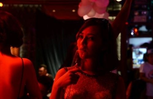 <em>绿茶妹2</em>七场激情床戏曝光:潘春春G奶爆乳砸晕