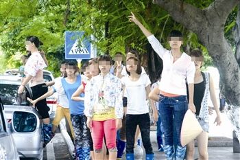 三亚海鲜女_三亚海鲜市场_湛江海鲜(2)