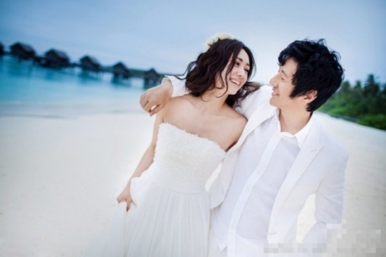 婚纱歌词_婚纱情侣头像(3)