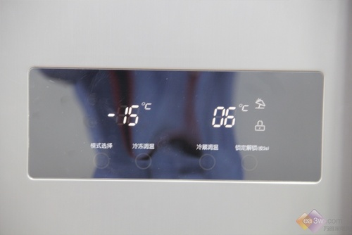 603升“巨無霸” 美的對開門冰箱搶先登場 
