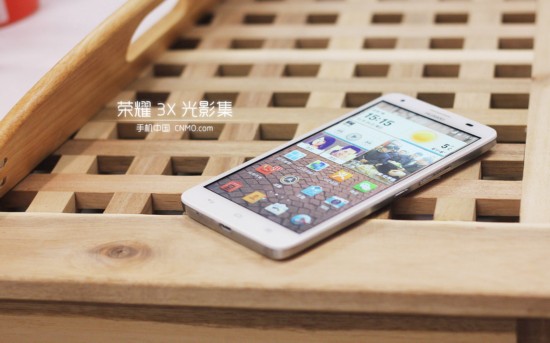 真八核白色大屏旗舰 荣耀3X手机图赏