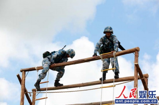 《<em>超级女兵</em>》 军营 超女 谁最酷--河南分网--人民