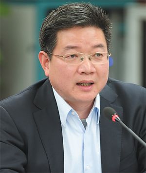 浙江慈溪市委常委,周巷镇党委书记 傅贵荣