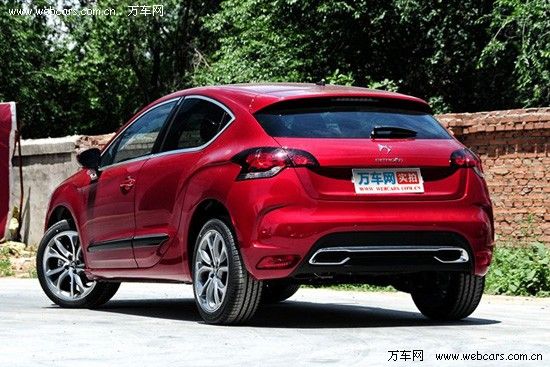 进口DS4全系优惠1万元 店内少量现车供应