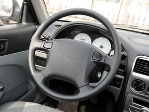 ľľ2012 1.3L 