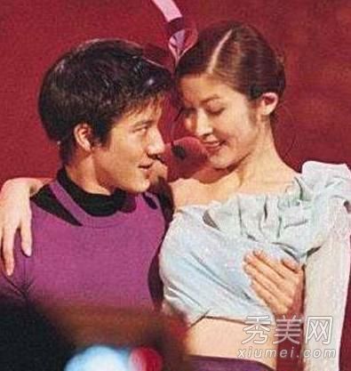 广末凉子全裸肉搏遭<em>揉胸</em> 20女星激情戏被抓奶