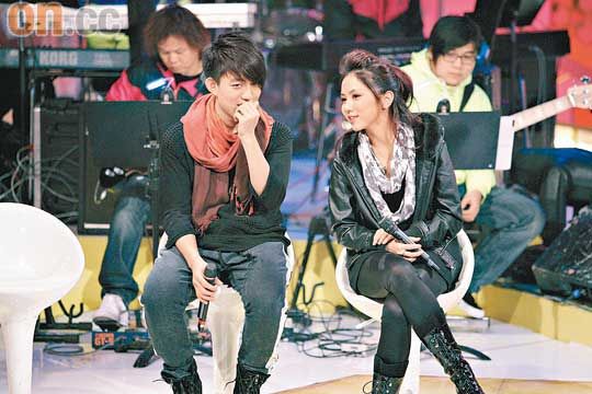 《我是歌手》第二季邓紫棋林宥嘉爆红 亲密约