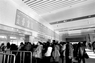 记者登陆12306网站体验:查询页面反应很慢