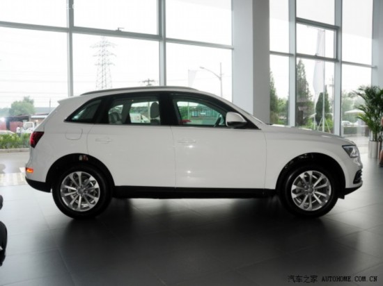 �µ�һ��-���ڰµϰµ�Q52013�� 40 TFSI ��ȡ��