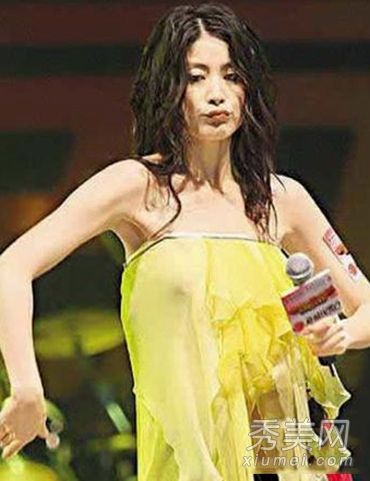 坛蜜林志玲舒淇 20女星不带胸罩激凸走光图集