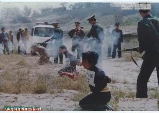 枪毙死刑犯现场照片集:揭秘中国早年死刑执行