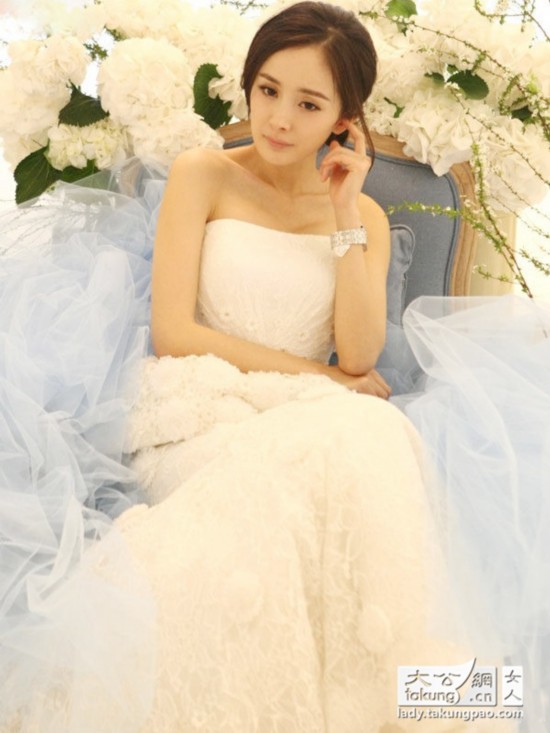 杨幂图片婚纱_杨幂穿婚纱图片(2)