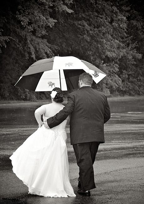 雨婚纱照_婚纱照风格