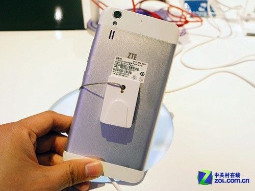 5410��������800 Grand SII TD/LTE��Ա� 