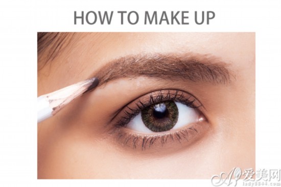  ��������Ů�����ɫ��ױ+���촽ʵ�û�ױ���� 