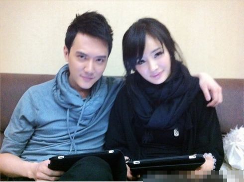 杨幂刘恺威婚礼上唯美拥吻 证据照绯闻男友盘点