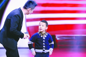 五岁 神童 带 女友 登台+ 最强大脑 被指带坏小