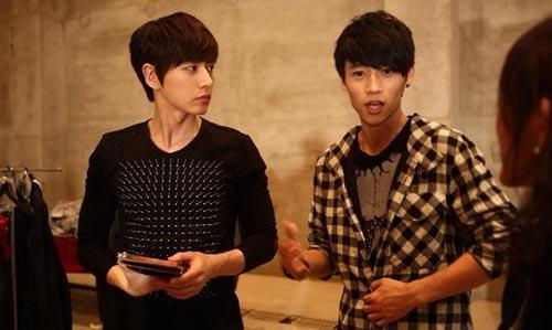 林允儿权志龙赵薇 中韩明星合影谁更有气场