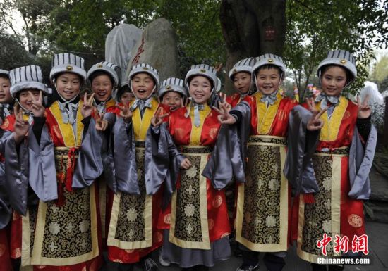 組圖：成都武侯祠“國學小喜神”出爐