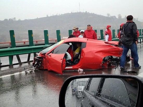 春运将至平安回家 盘点以血为戒的车祸现场(组