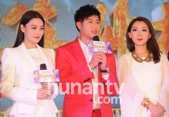 张馨予自认本色出演狐狸精 不慎<em>露底</em>泄春光(图