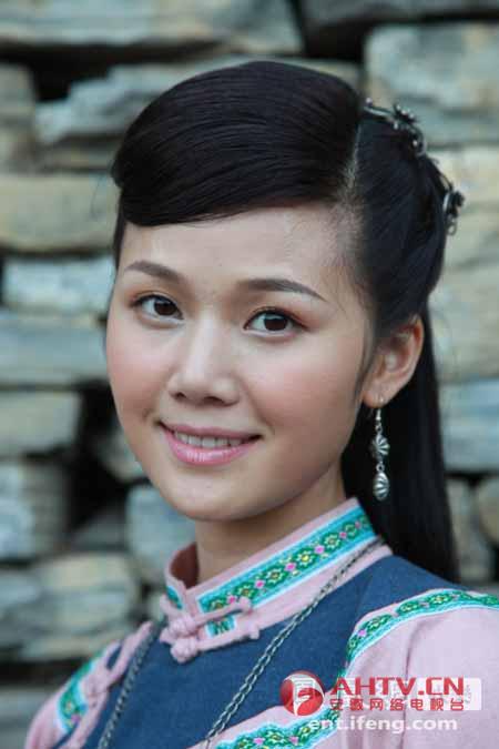 宋祖英25岁亲妹妹宋佳玲清新亮丽 <em>姐妹花</em>齐闯