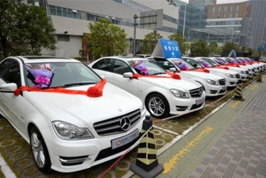 土豪年终奖 土豪村分红1300万现金垒成墙 人民网房产