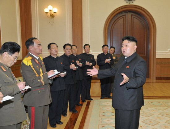 朝鲜人口是多少_金正恩时隔两周首度露面 赴锦绣山太阳宫参拜