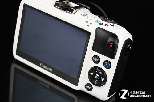 ƶԽС EOS M2 