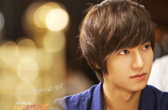 央视确认李敏镐上春晚:与庾澄庆合唱(图)