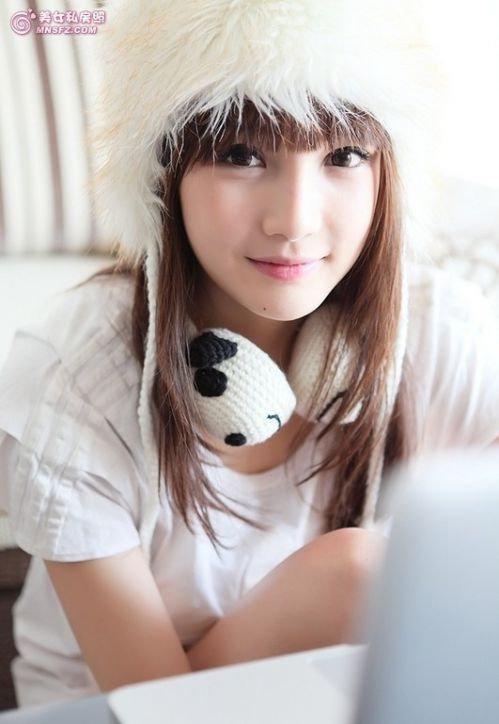 中国好学姐周玥家居照传递正能量 <em>软妹子</em>你爱