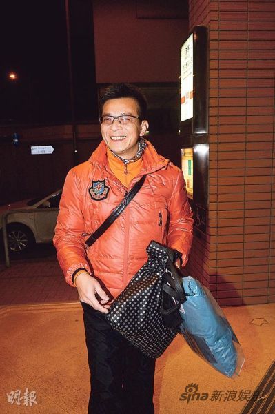 黄日华妻子患重病疑血癌 丈夫女儿探望