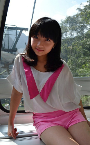 中国好学姐周玥家居照传递正能量 软<em>妹子</em>你爱