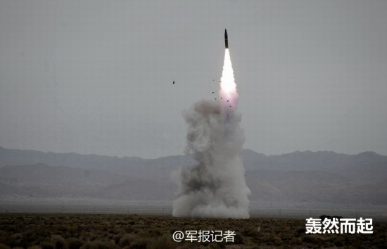 东风-31导弹野外作训现场曝光(组图)