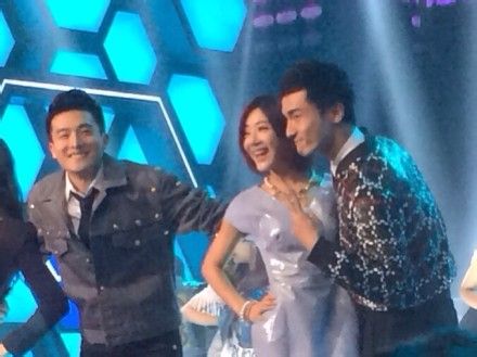 《爱情公寓4》剧组录制大本营 娄艺潇不改泼辣