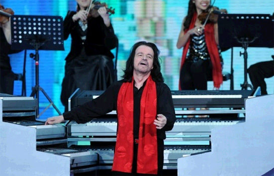 李敏镐席琳迪翁林俊杰 盘点历届登春晚的外国