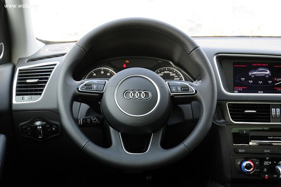 2013款进口奥迪Q5优惠2万元 店内有少量现车