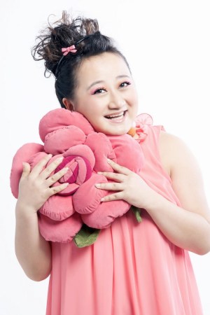 臧洪娜老公照片_臧洪娜结婚了吗