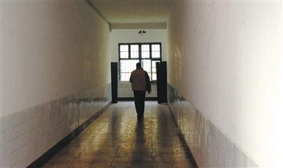 男子5年前中千万大奖 涉诈骗被捕身上仅余百元