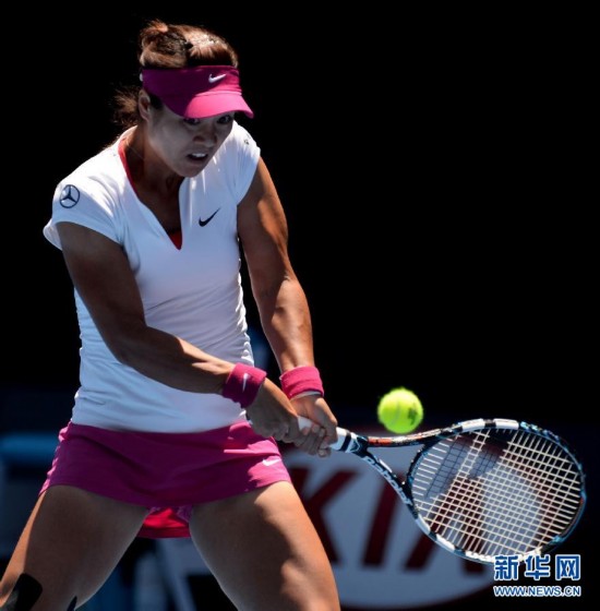 澳网女单半决赛:娜姐火力全开轻松1-0领先