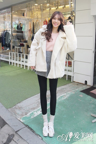  �ϯ̤�j�� �f�t�ɩ|�V�˷sLOOK 