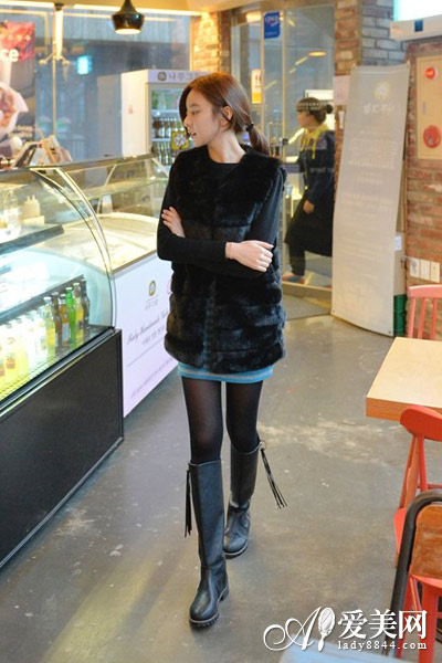  �ϯ̤�j�� �f�t�ɩ|�V�˷sLOOK 