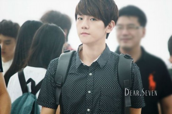 EXO鹿晗吴亦凡LAY黄子韬机场素颜 曝综艺节