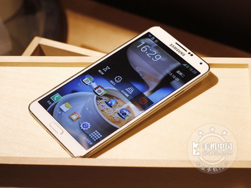 5.7英寸巨屏旗艦 歐版Note3欲破3500元