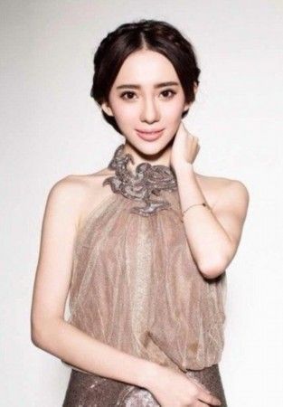 《<em>爱情公寓</em>4》惊艳女配 诺澜 抢镜 生活照曝光